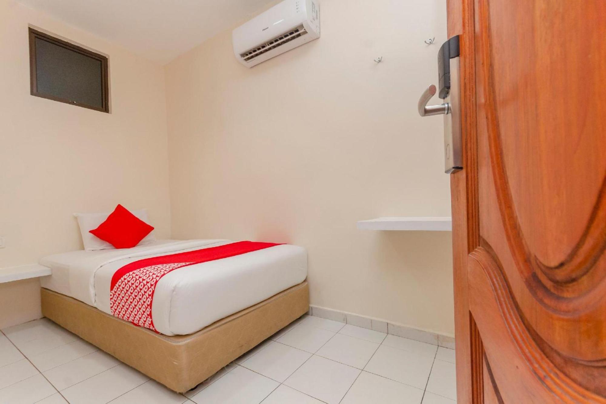 Skudai Hotel Ngoại thất bức ảnh