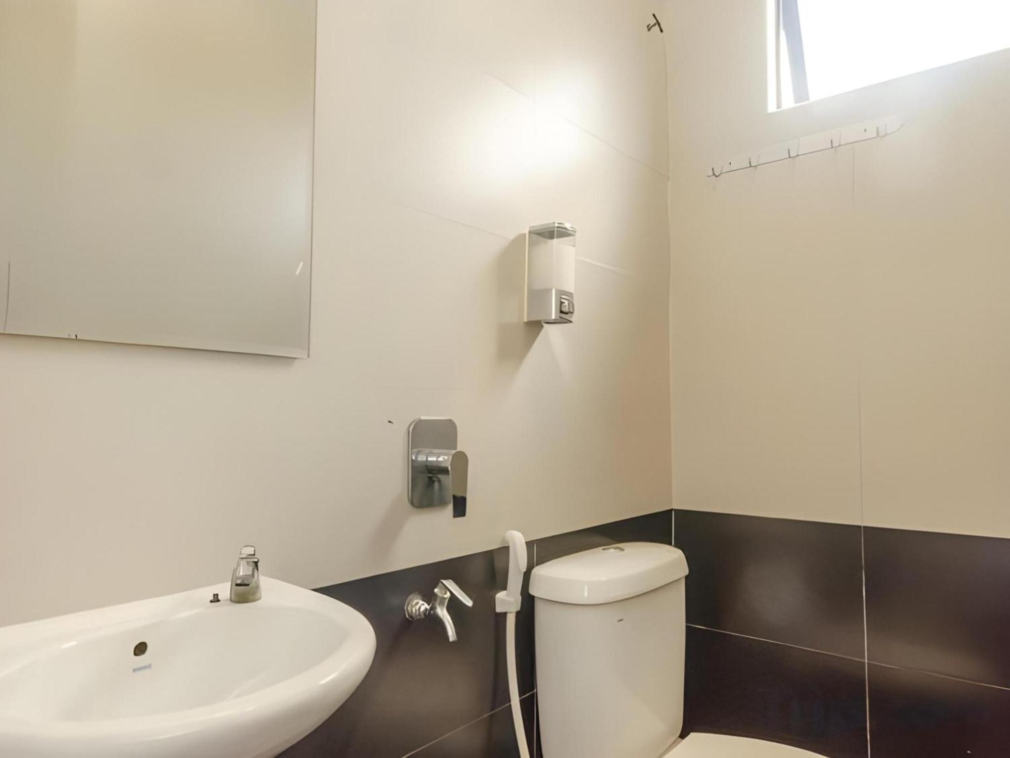 Skudai Hotel Ngoại thất bức ảnh