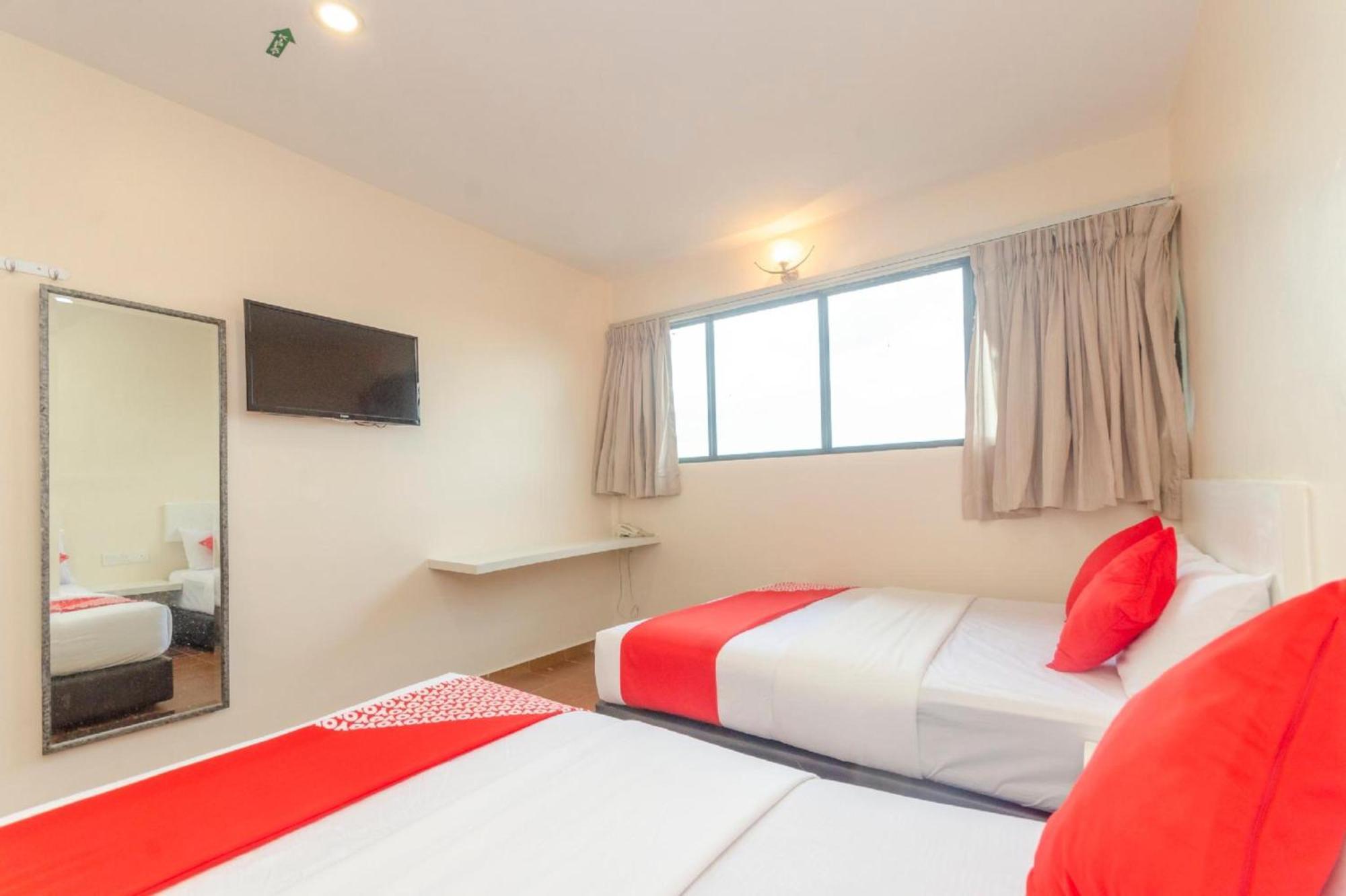 Skudai Hotel Ngoại thất bức ảnh