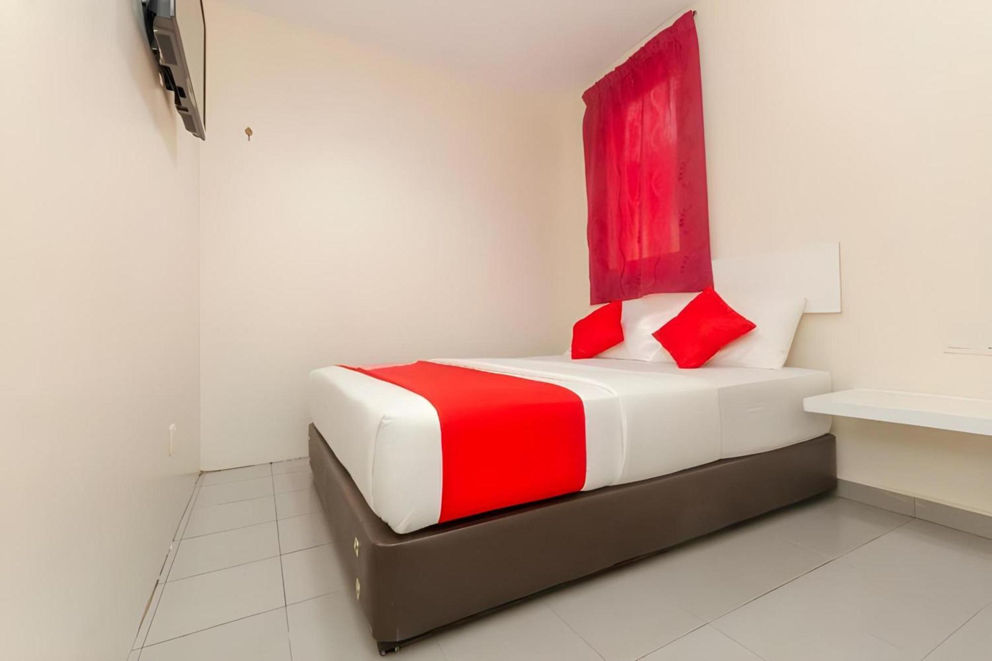 Skudai Hotel Ngoại thất bức ảnh