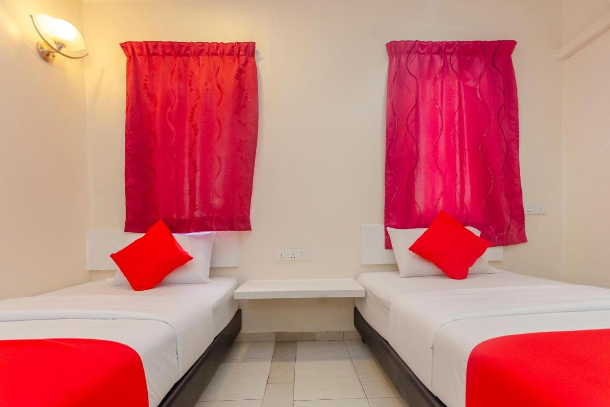 Skudai Hotel Ngoại thất bức ảnh