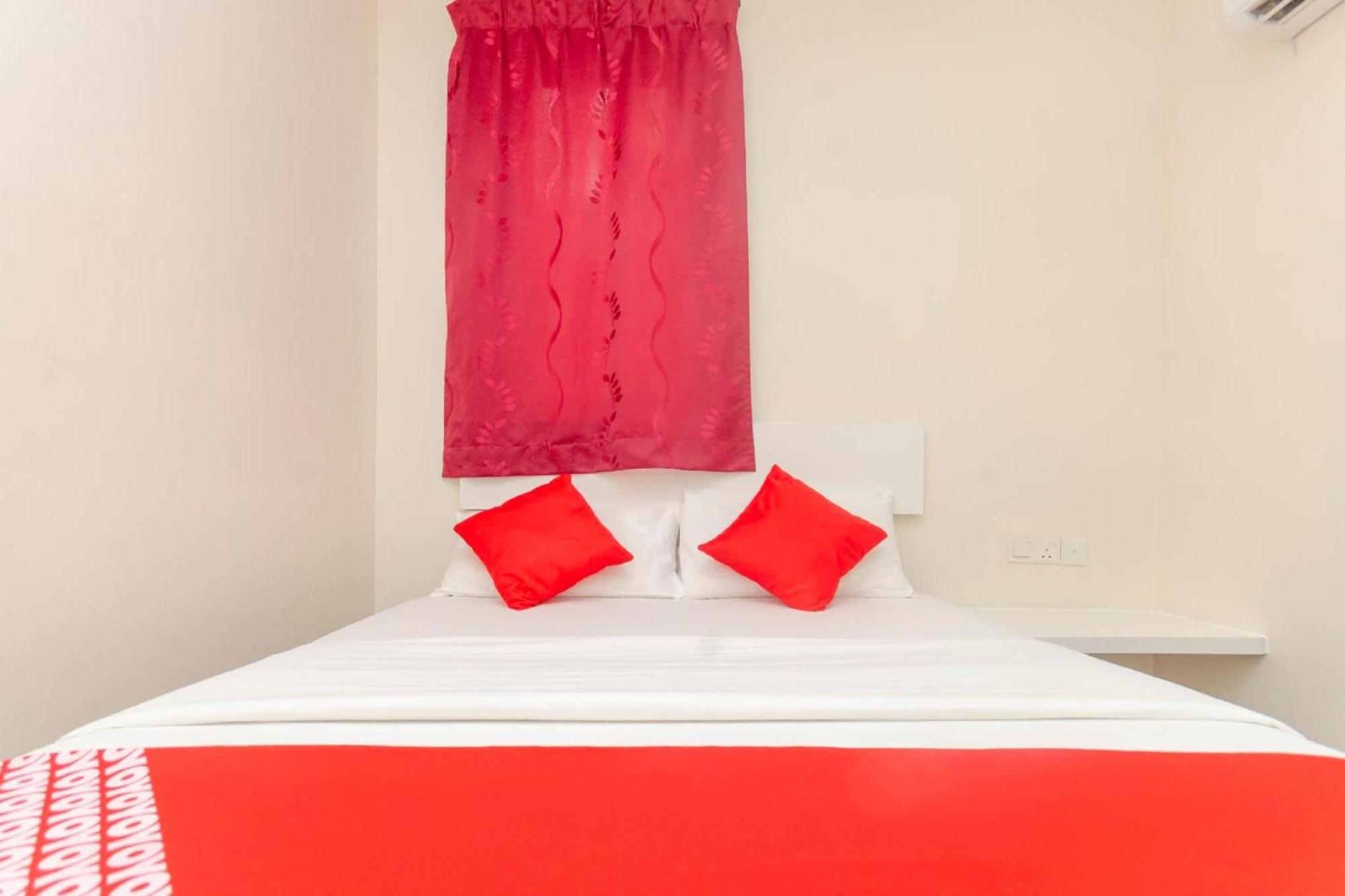 Skudai Hotel Ngoại thất bức ảnh
