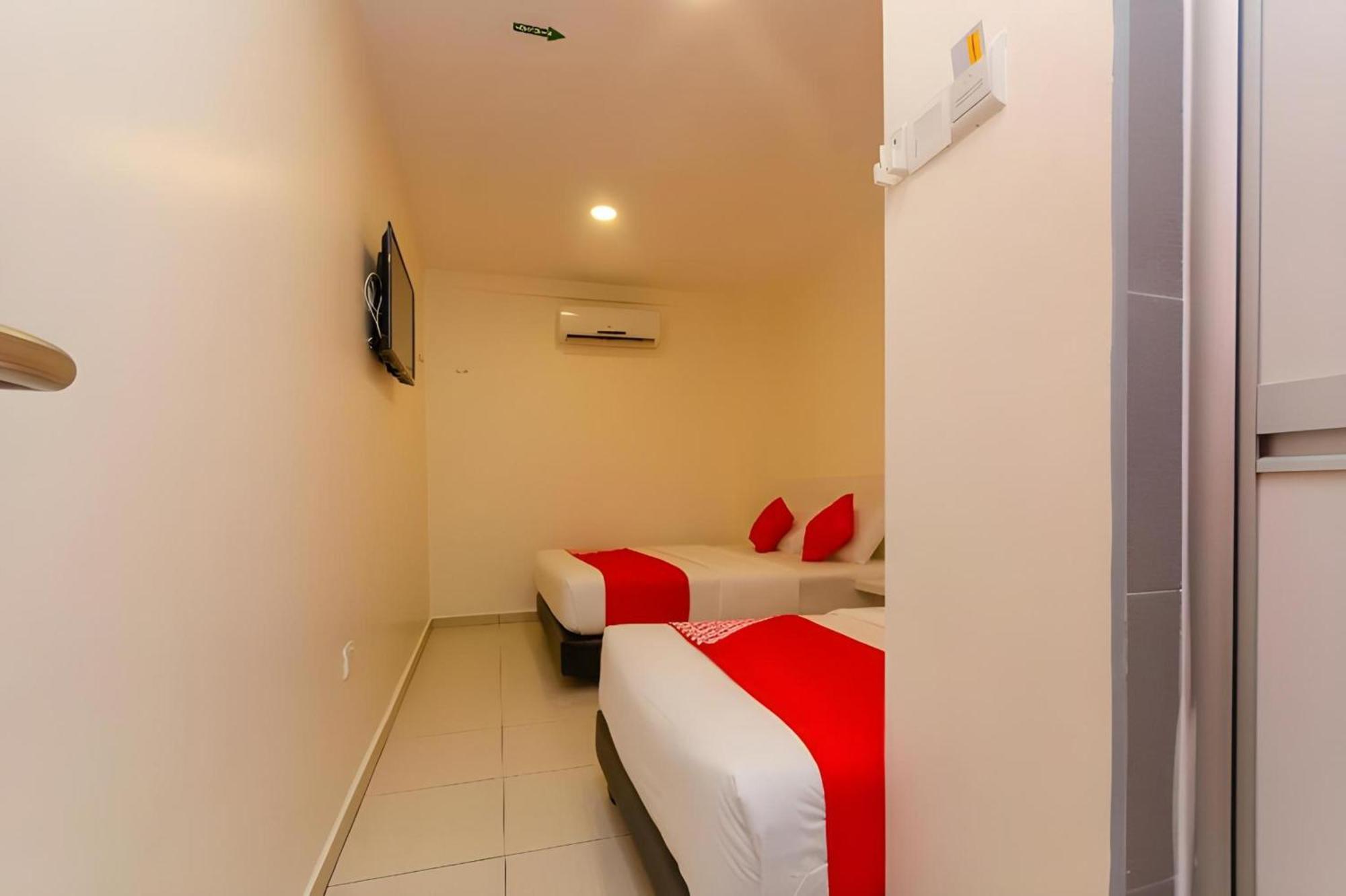 Skudai Hotel Ngoại thất bức ảnh