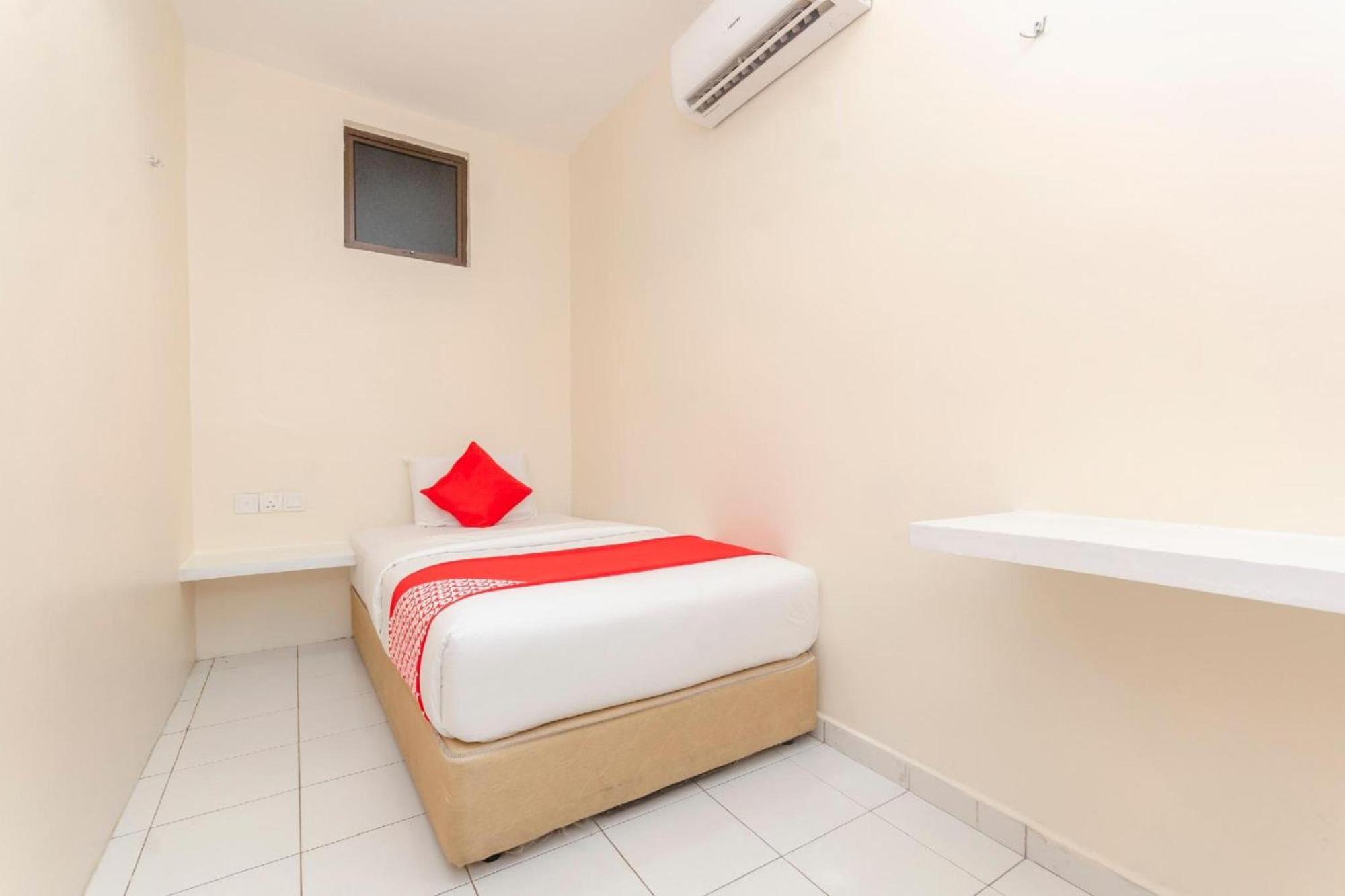 Skudai Hotel Ngoại thất bức ảnh